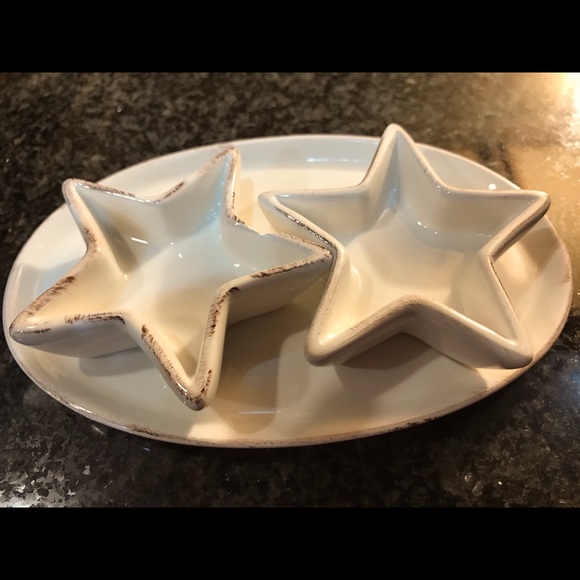 6 sets of Pottery Barn stars pinch salt & pepper with small oval plate - Picture 2 of 7